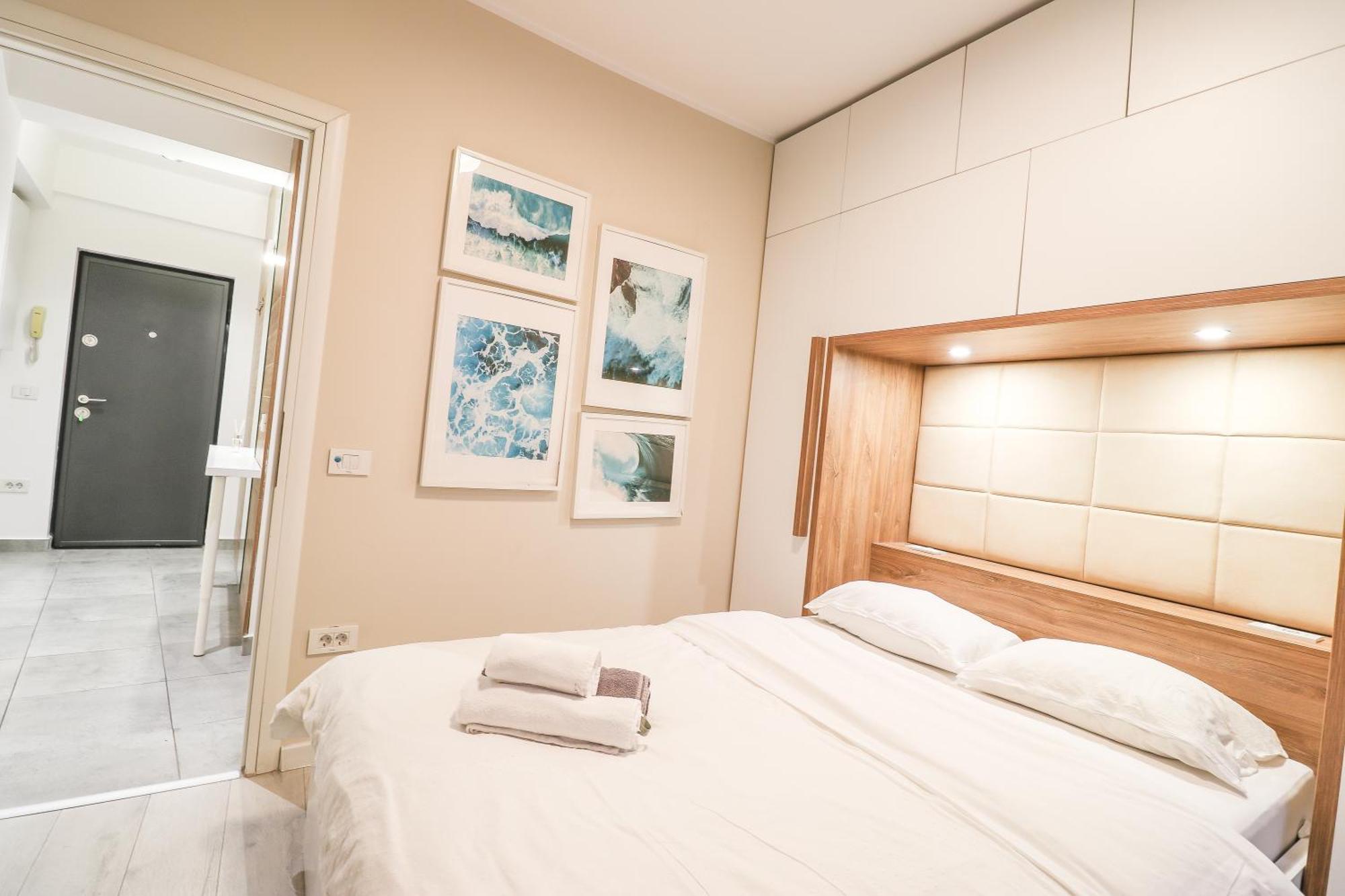 Piata Romana, Two Bedrooms Appartamento *